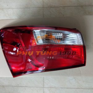 Đèn hậu phía ngoài bên trái không led Kia Rio sedan 2012-2016 chính hãng mã 924011W000