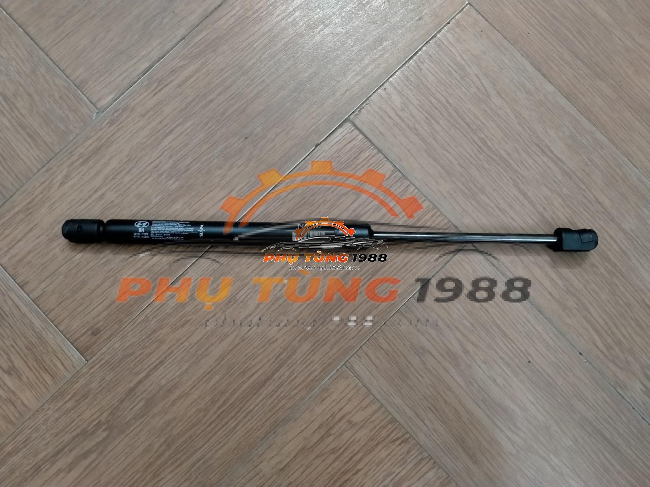 Ty chống bên phải cửa hậu Hyundai Eon chính hãng mã 817804N000 Ty chống bên phải cửa hậu Hyundai Eon chính hãng mã 817804N000