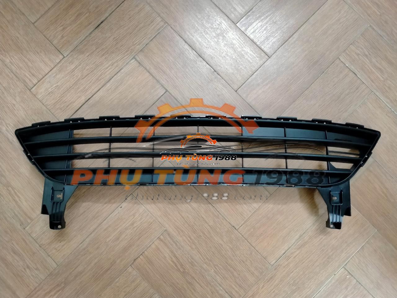 Lưới cản trước Suzuki Celerio chính hãng mã 71721M76M005PK Lưới cản trước Suzuki Celerio chính hãng mã 71721M76M005PK