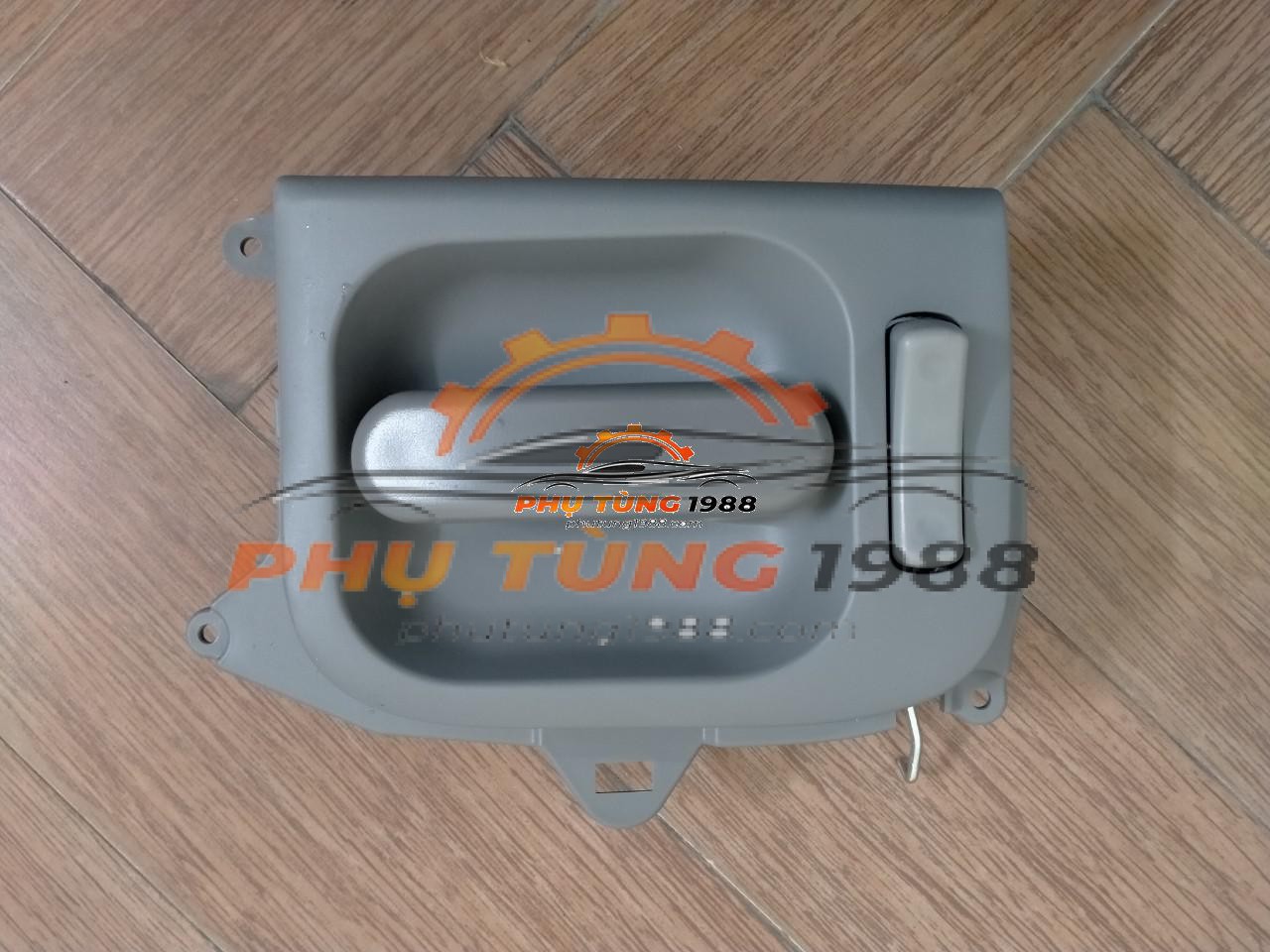 Tay mở cửa lùa trong phải Kia Carnival 2004-2007 chính hãng mã 0K53A72330ACY Tay mở cửa lùa trong phải Kia Carnival 2004-2007 chính hãng mã 0K53A72330ACY
