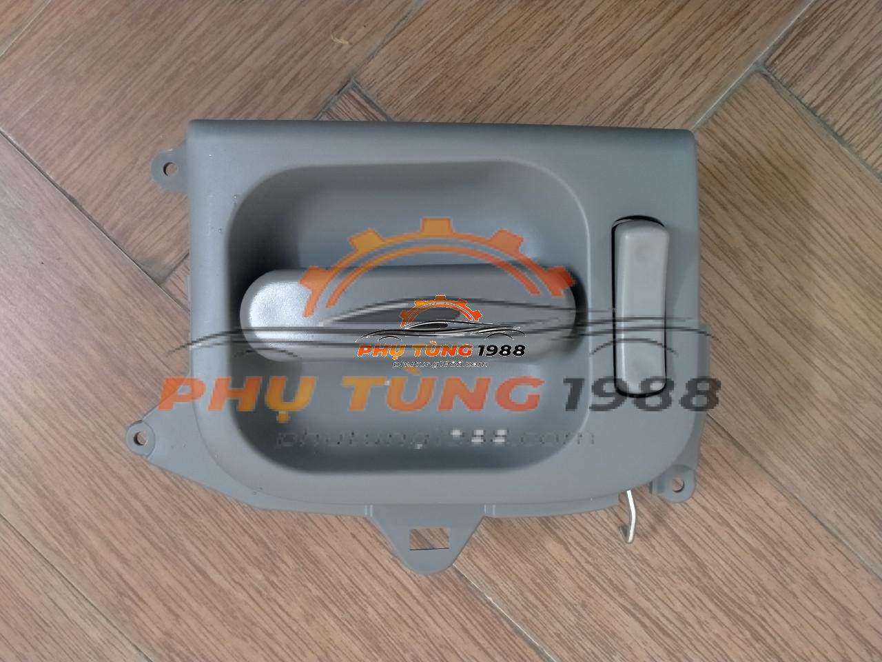 Tay mở cửa lùa trong phải Kia Carnival 2004-2007 chính hãng mã 0K53A72330ACY Tay mở cửa lùa trong phải Kia Carnival 2004-2007 chính hãng mã 0K53A72330ACY