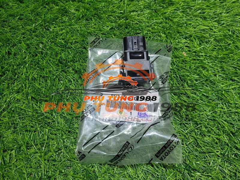 Cảm biến báo lùi Toyota Innova Cảm biến báo lùi Toyota Innova