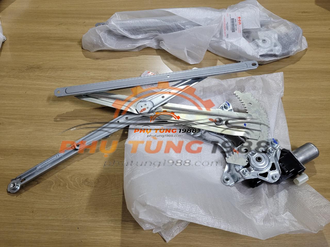 Compa lên kính sau Suzuki XL7 Compa lên kính sau Suzuki XL7