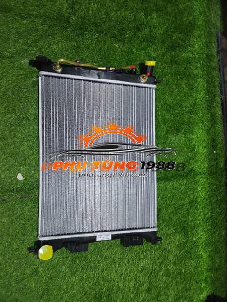 Két nước Hyundai Accent số tự động Két nước Hyundai Accent số tự động