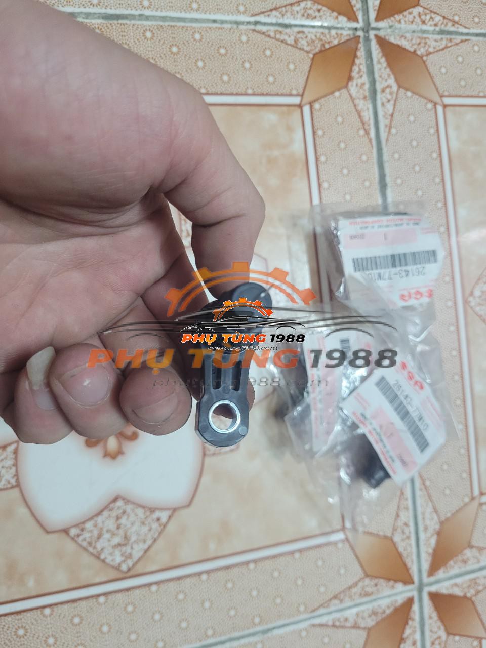 Cảm biến đầu vào hộp số Suzuki Xl7 Cảm biến đầu vào hộp số Suzuki Xl7
