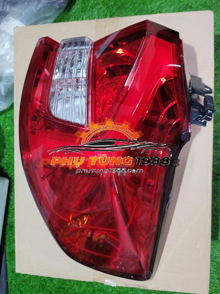 Đèn hậu trái Suzuki Xl7 Đèn hậu trái Suzuki Xl7