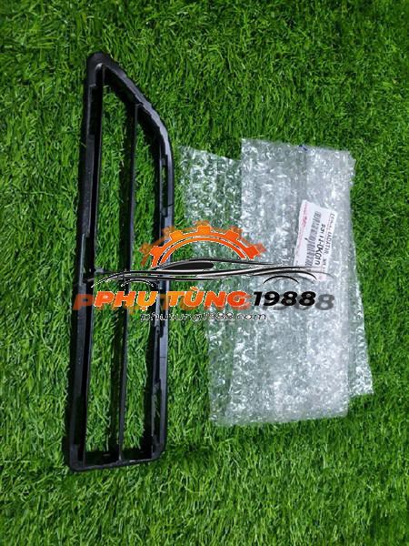 Lưới cản trước Toyota Hilux Lưới cản trước Toyota Hilux