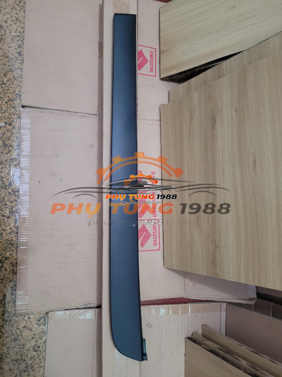 Nẹp thành cánh cửa trước Suzuki Ertiga Nẹp thành cánh cửa trước Suzuki Ertiga