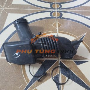 Cổ hút gió động cơ Kia Carens