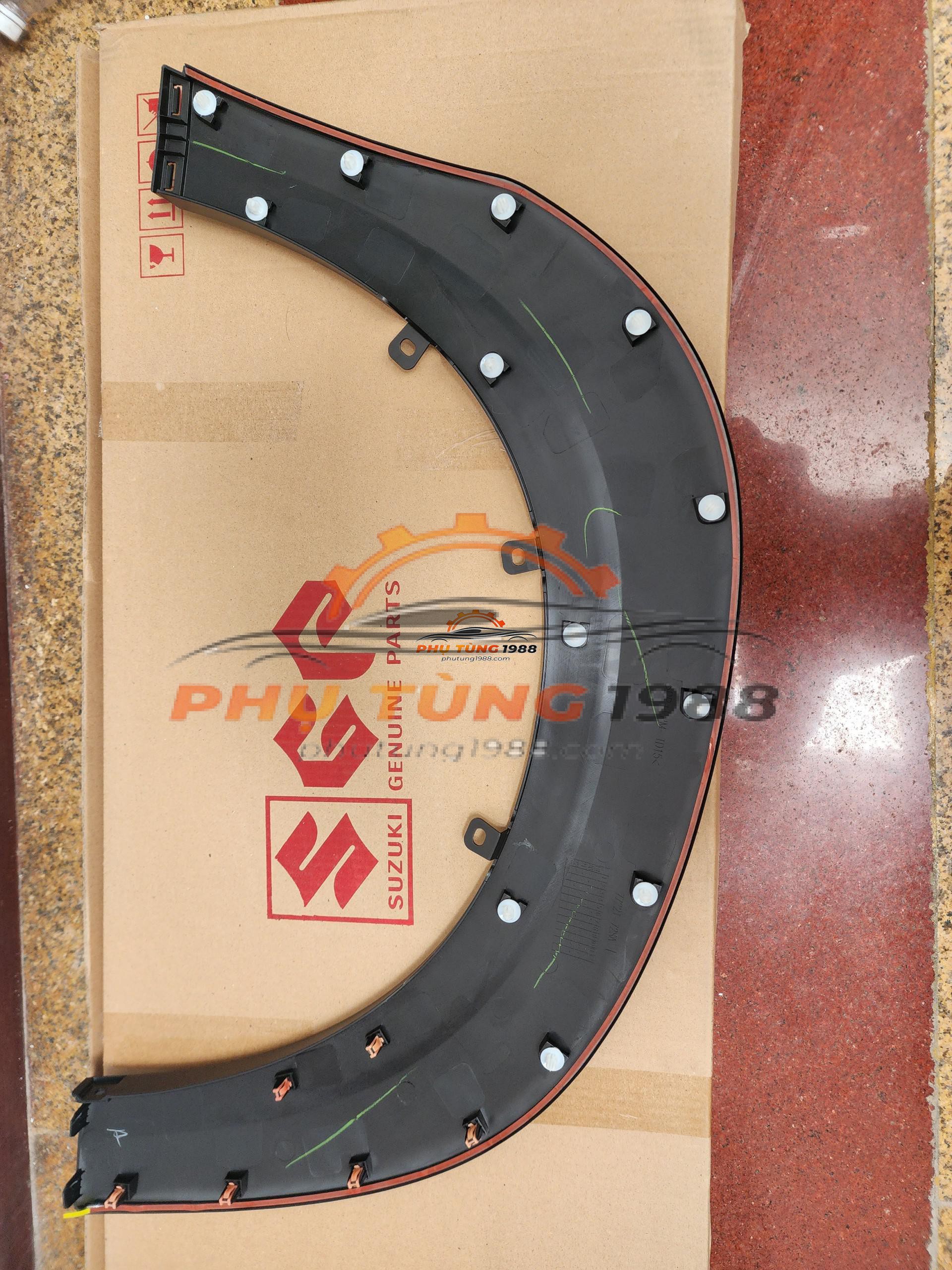 Ốp phồng hông xe sau phụ Suzuki Xl7 Ốp phồng hông xe sau phụ Suzuki Xl7