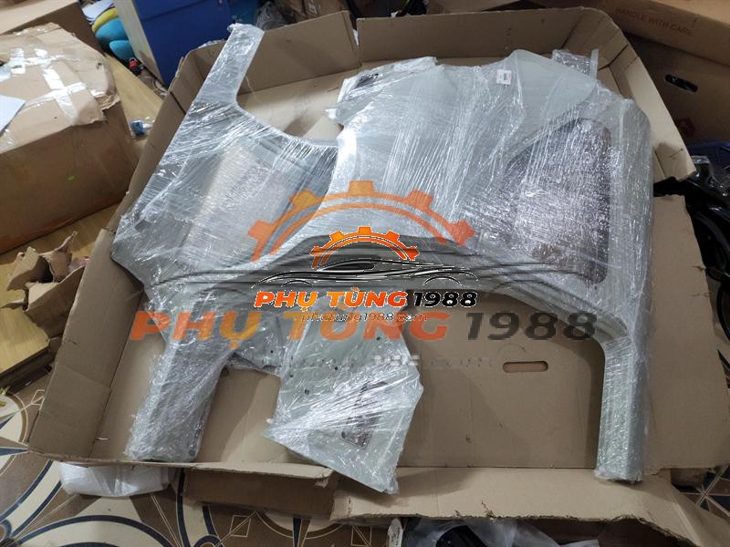 Tôn hông sau trái Suzuki Xl7 Tôn hông sau trái Suzuki Xl7