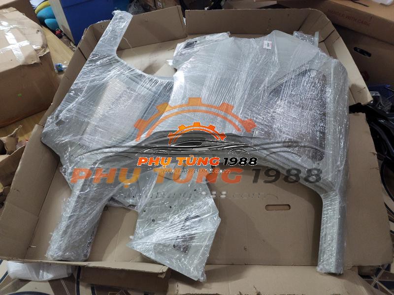 Tôn hông sau trái Suzuki Xl7 Tôn hông sau trái Suzuki Xl7