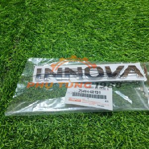 Logo chữ Toyota Innova