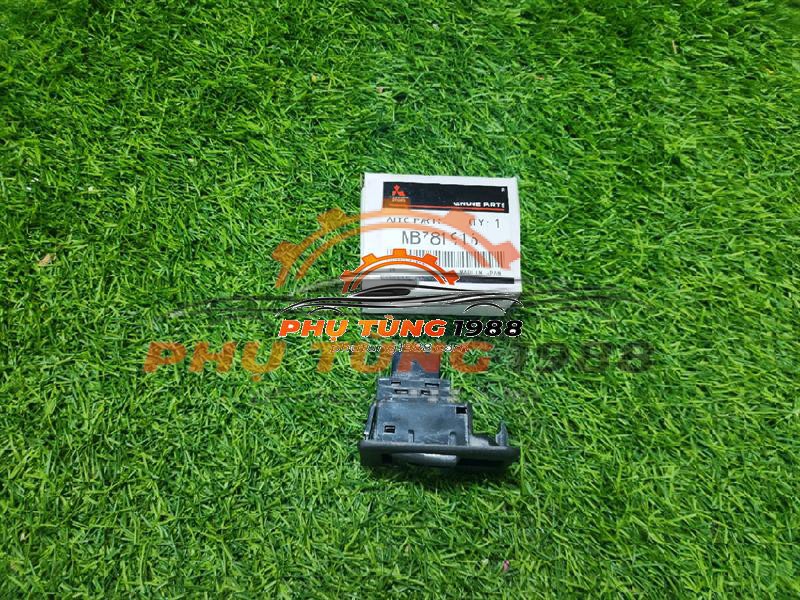 Công tắc lên kính Mitsubishi Pajero Công tắc lên kính Mitsubishi Pajero