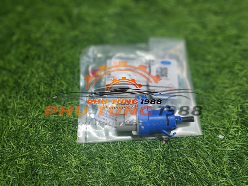 Công tắc đèn phanh Mazda Bt50 Công tắc đèn phanh Mazda Bt50