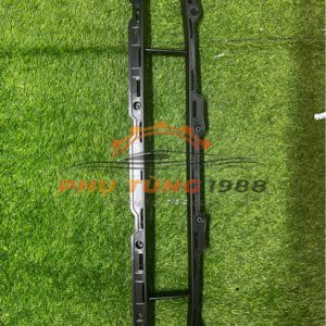 Lưới cản trước Ford Everest