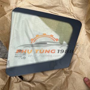 Kính tam giác hông sau Kia Cerato