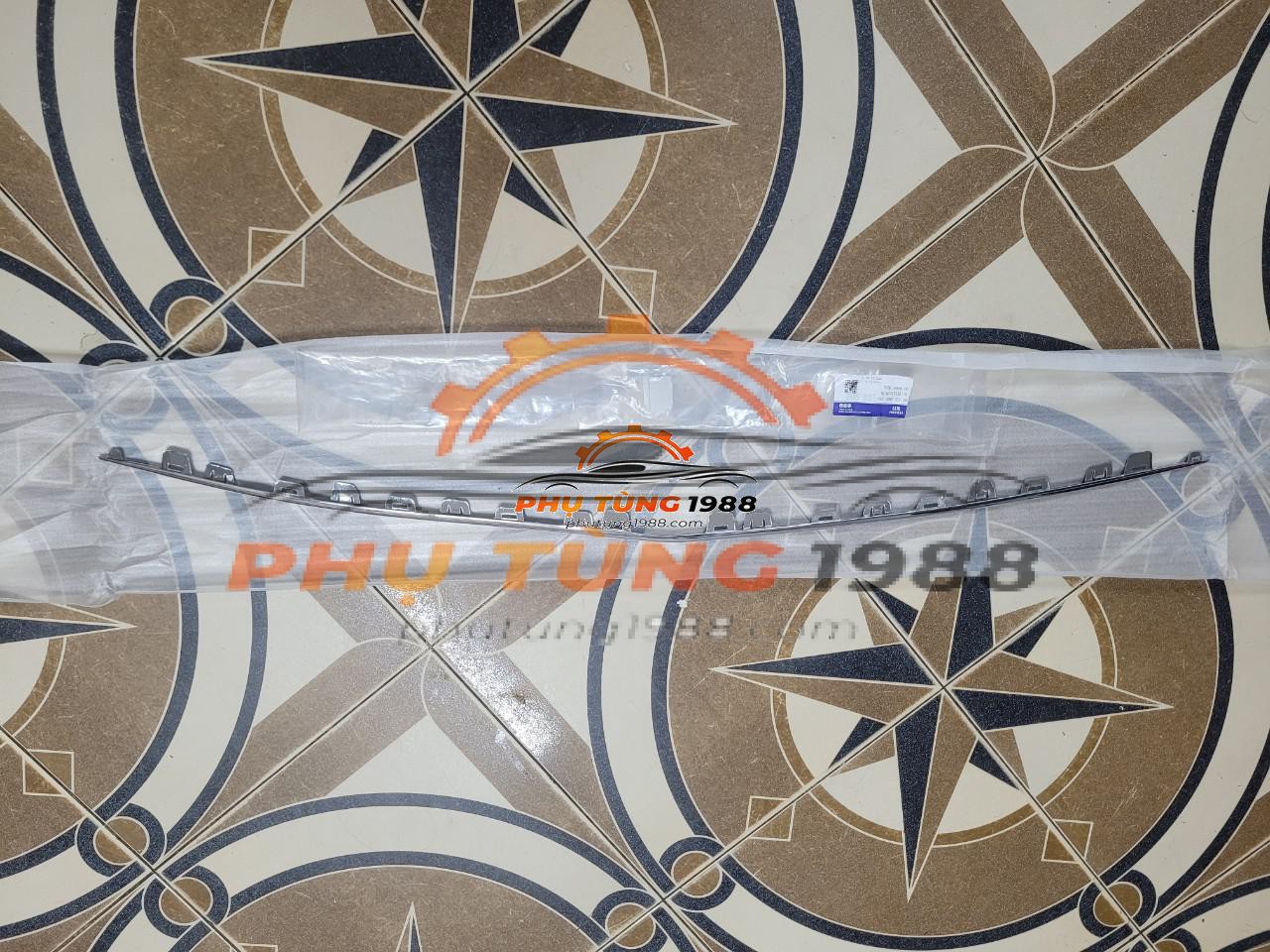 Nẹp mạ cản trước Mercedes C200 Nẹp mạ cản trước Mercedes C200