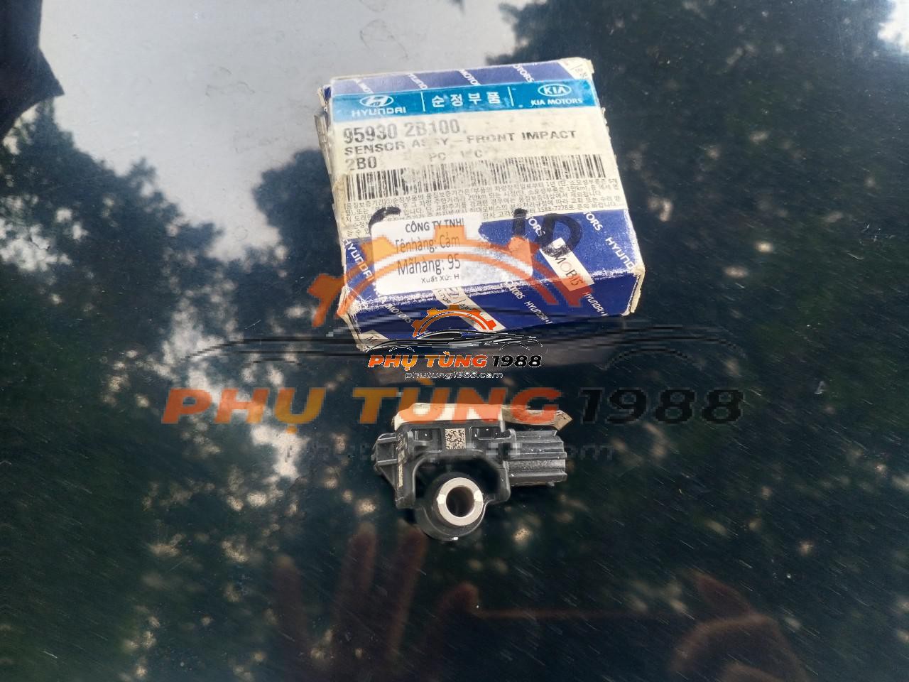 Cảm biến va chạm đầu xe Hyundai Santafe Cảm biến va chạm đầu xe Hyundai Santafe