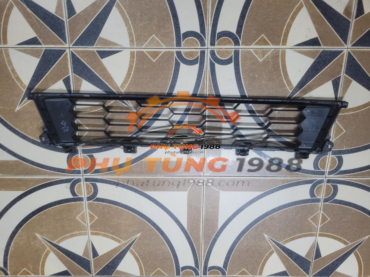 Lưới cản trước Mitsibishi Triton Lưới cản trước Mitsibishi Triton