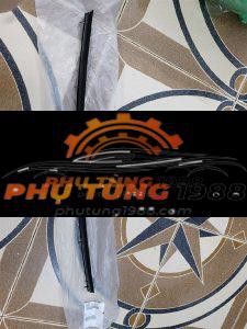 Nẹp chân kính trong Ford Everest