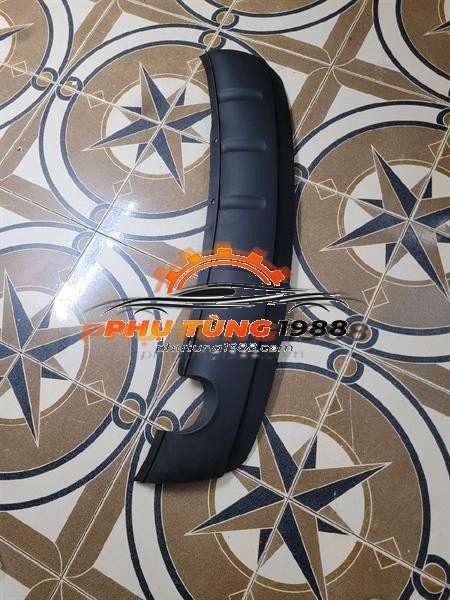 Ốp dưới cản sau Kia Carens