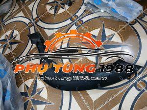 Ốp phồng tai xe Toyota Hilux