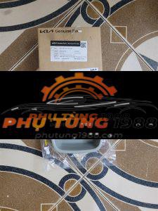 Tay mở cốp hậu Kia Rio