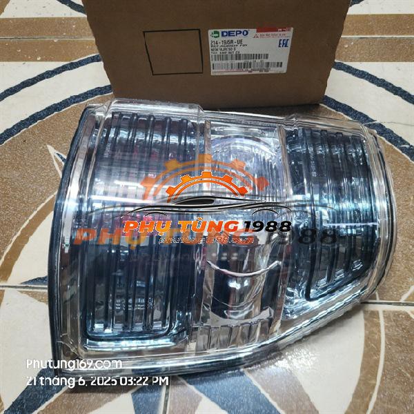 Đèn hậu Mitsubishi Pajero V93