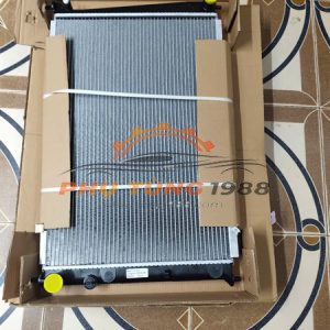 Két nước Hyundai Starex