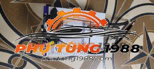 Khóa ngậm cửa Nissan Navara