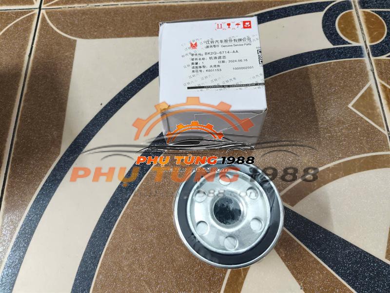 Lọc nhớt Ford Transit cứu thương