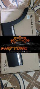 Ốp cánh cửa sau Hyundai Santafe