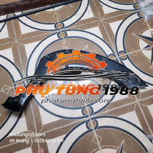 Ốp phồng tai xe Toyota Fortuner