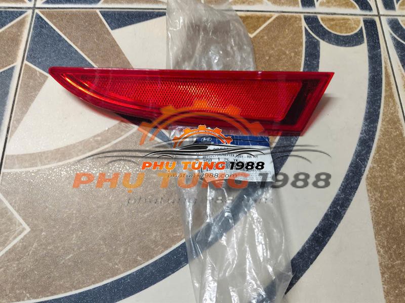 Phản quang cản sau Hyundai Avante