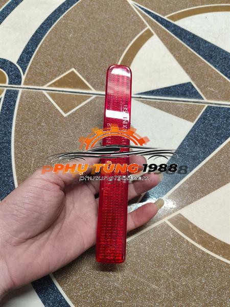 Phản quang cản sau Suzuki Xl7