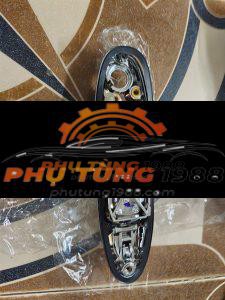 Tay mở cửa ngoài Toyota Land Cruiser